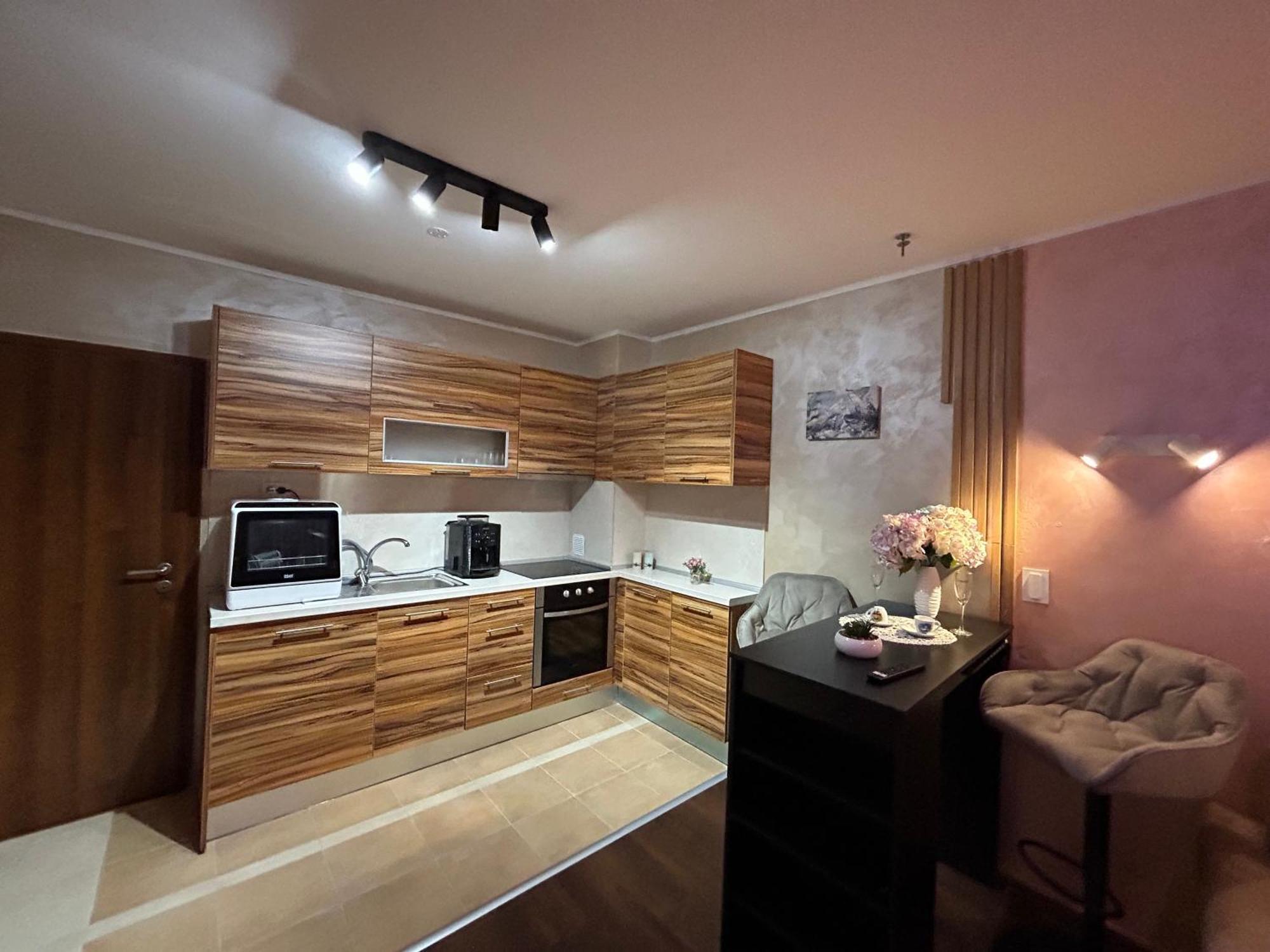 בנסקו 2-Bedroom, 2-Bathroom With Fireplace And Garden At Winslow Infinity מראה חיצוני תמונה