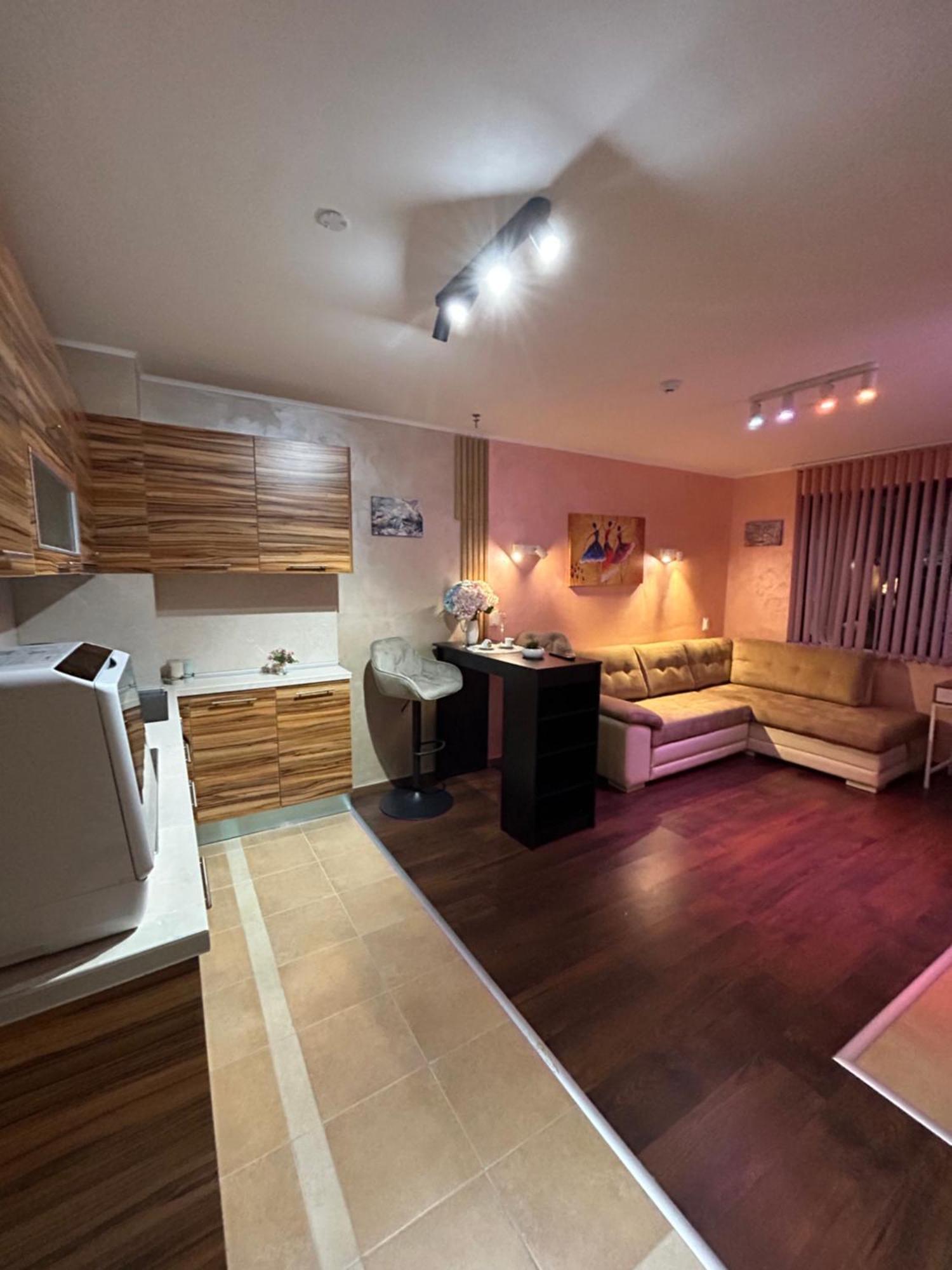 בנסקו 2-Bedroom, 2-Bathroom With Fireplace And Garden At Winslow Infinity מראה חיצוני תמונה