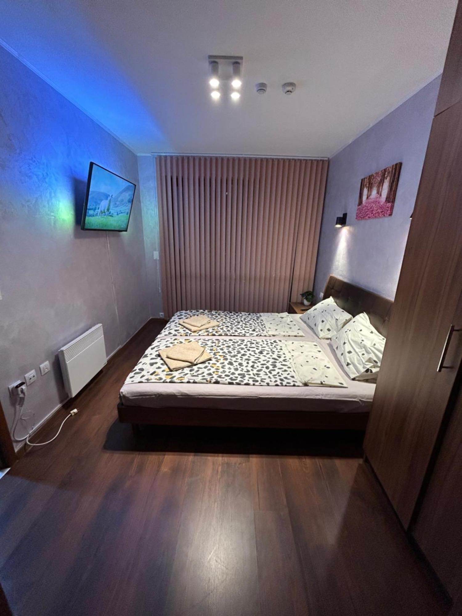 בנסקו 2-Bedroom, 2-Bathroom With Fireplace And Garden At Winslow Infinity מראה חיצוני תמונה