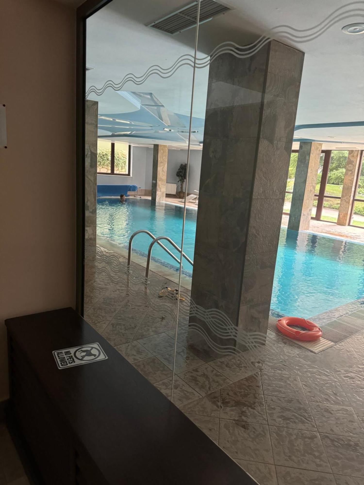 בנסקו 2-Bedroom, 2-Bathroom With Fireplace And Garden At Winslow Infinity מראה חיצוני תמונה
